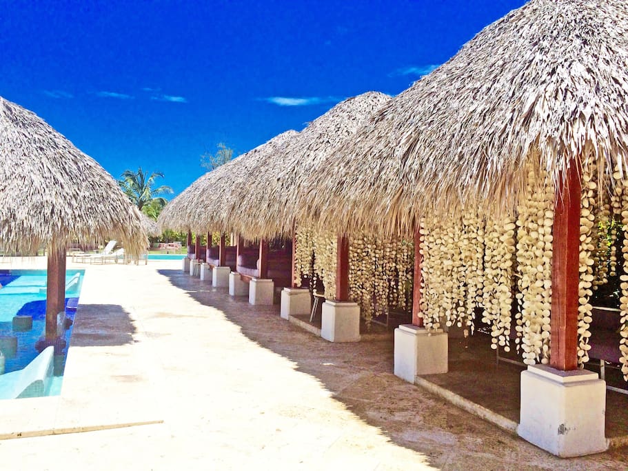 Breathtaking swimming pool. You can use it and all ameneties. You can use it from 7 am to 6 pm. Amazing experience! Three min walking from your apartment. Bring your family and friends with you!