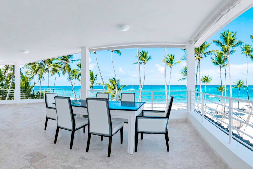 Absolutely gorgeous ocean view! Share an incomparable selfie with your fiends! So you'll have your unique vacation and best memories!