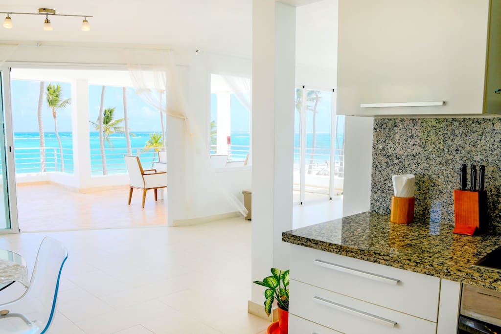 Bright details and excellent views - that are the words that can perfectly describe this beautiful apartment!