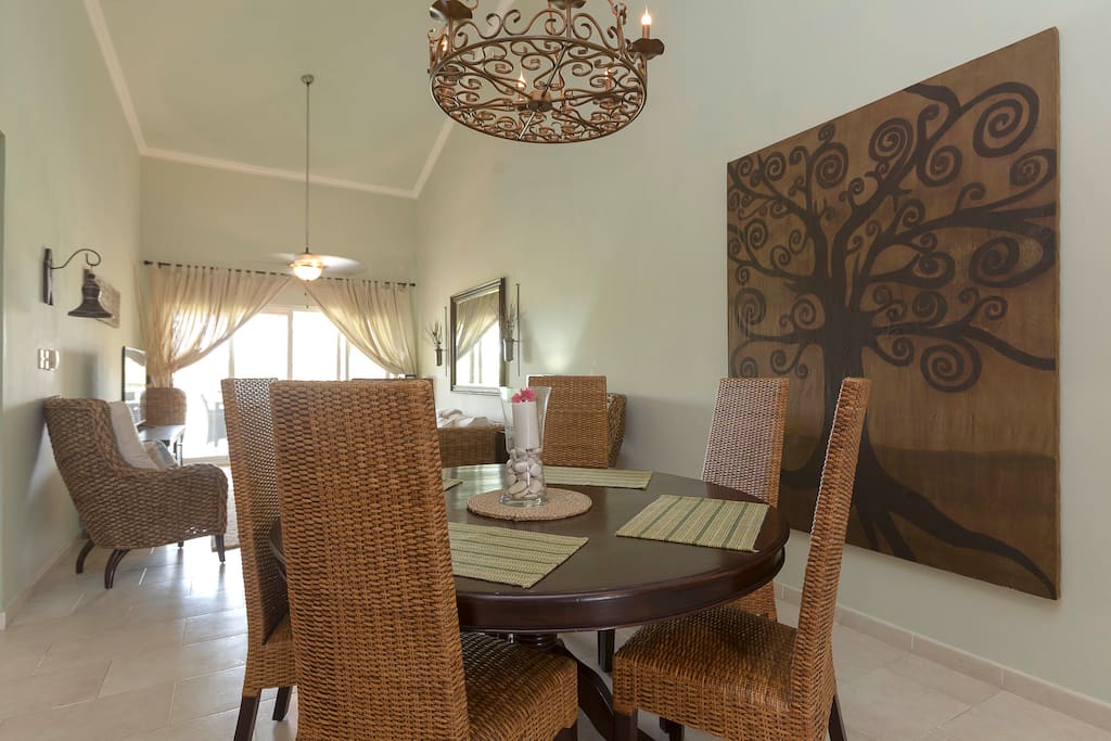 Spend an evening with a glass of wine, enjoying a delicious dinner. Or maybe you want to have a romantic evening? Ask us and we will help organize everything you want