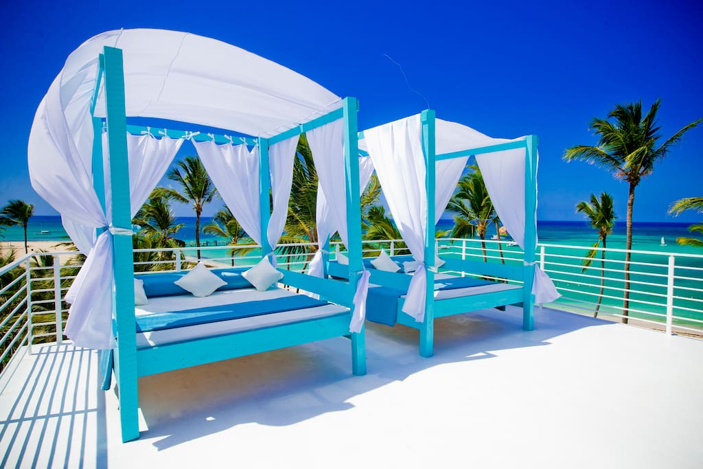 Dreams come true in one click! Book our apartment and have a luxury holiday at an affordable price.