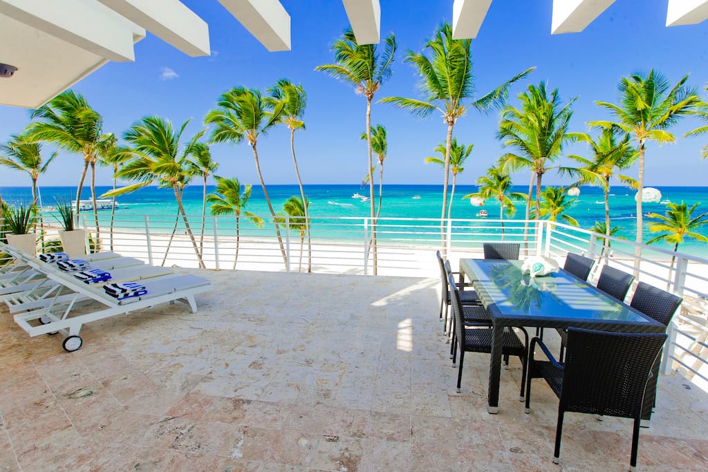 You will find a large table on the balcony. Take food here admiring the beautiful sunrises and sunsets.