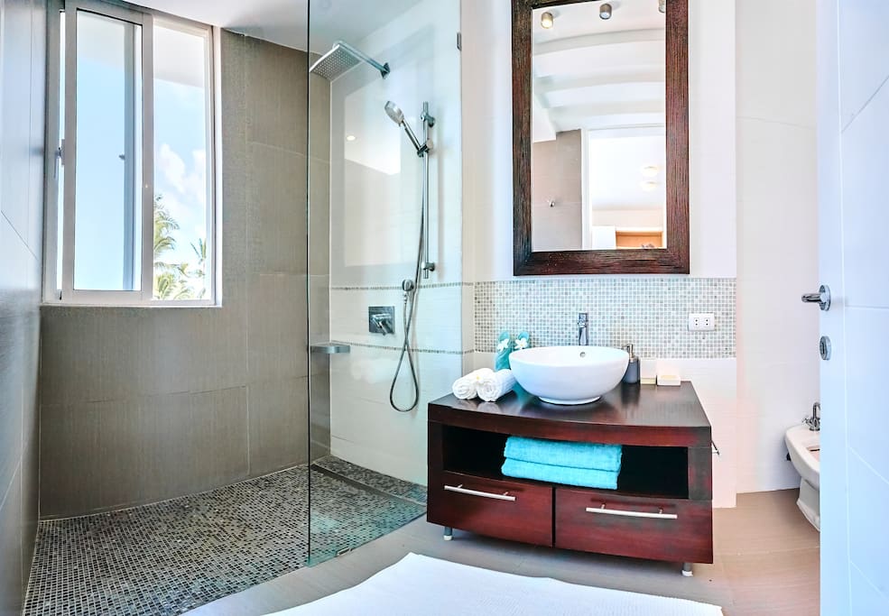 We adhere to high standards of cleanliness. Don't worry, our apartments are always clean and ready for your arrival.