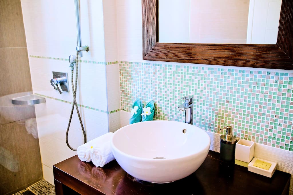 We adhere to high standards of cleanliness. Don't worry, our apartments are always clean and ready for your arrival.