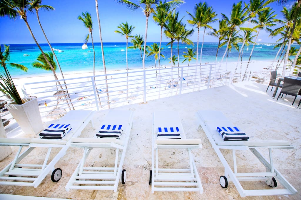Punta Cana is the perfect place for a beach holiday, get the most out of your holiday and book our premium apartment.