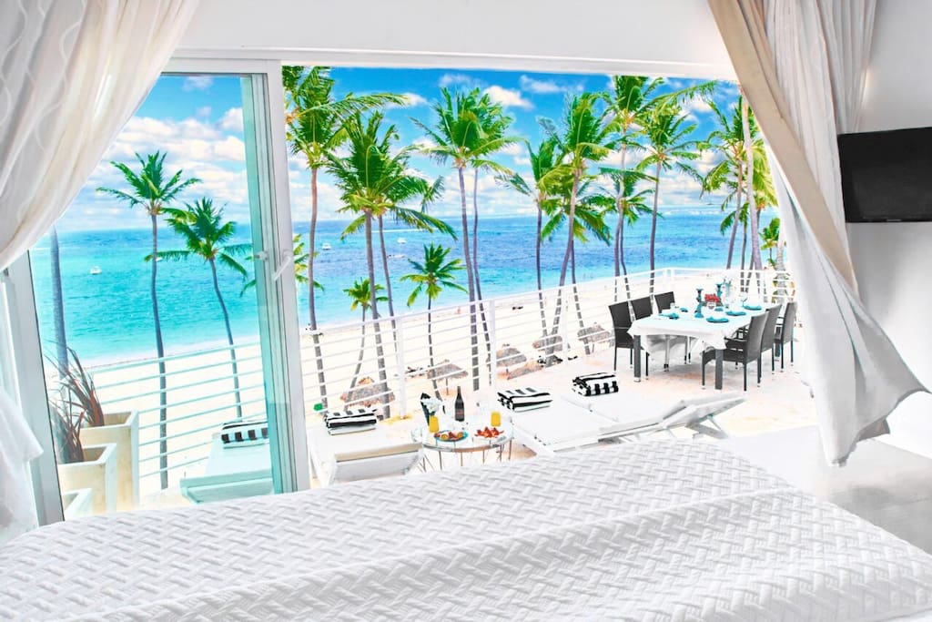 Have an unforgettable experience waking up in the morning and watching the sunrise over the ocean.