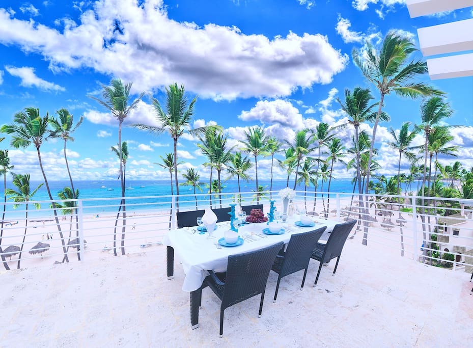 Take food here admiring the beautiful sunrises and sunsets.