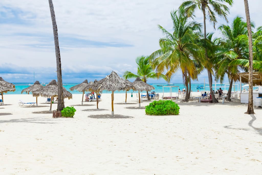 Allen said: "Absolutely great place in Bavaro! Beautiful and accessible location with great communication from host" *****
July 2017