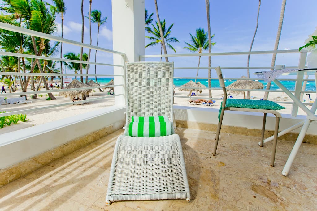 A nice place for relaxing and having some tropical coctails.