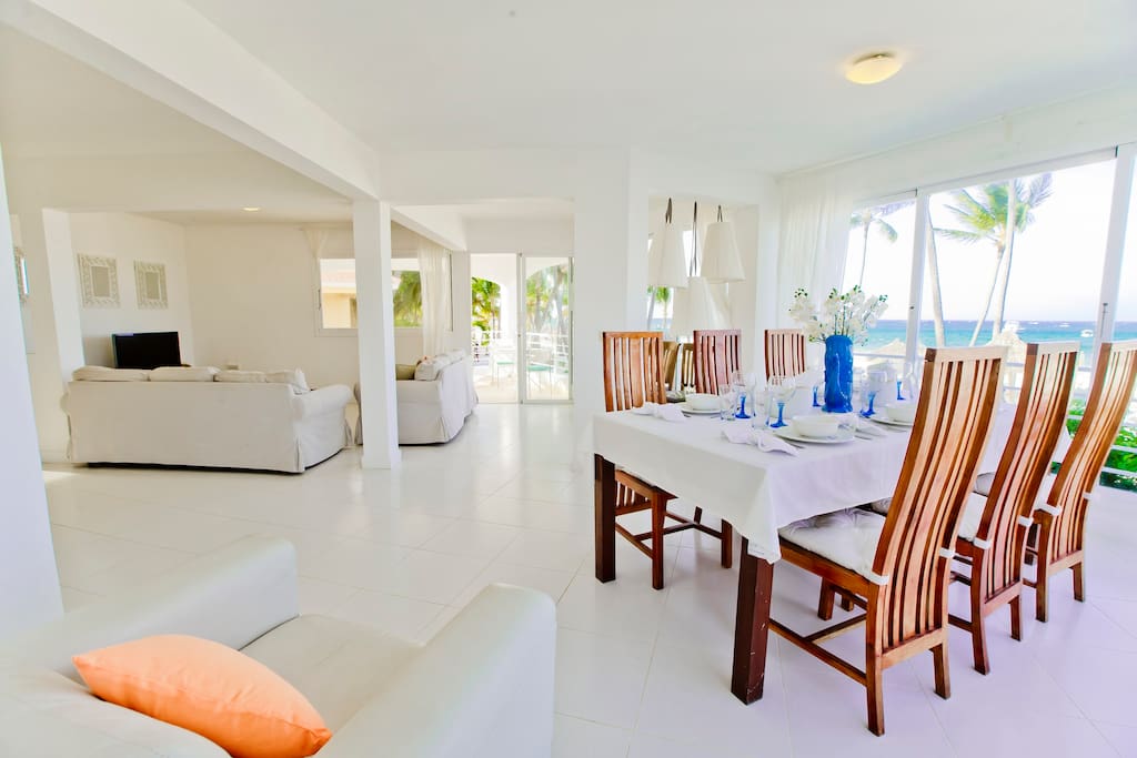 Just take a look... Isn't it a place of your dreams?