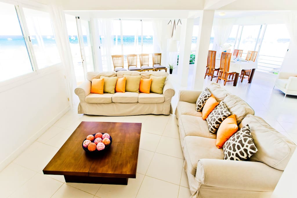 The room is always full of sunlight and ocean breeze. Relax in comfort. Free Wi-Fi is available in the entire apartment.