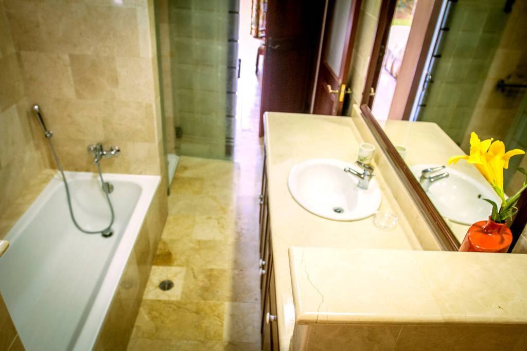 Private bathroom. Relax after a long day, fresh towels and basic essentials are provided.