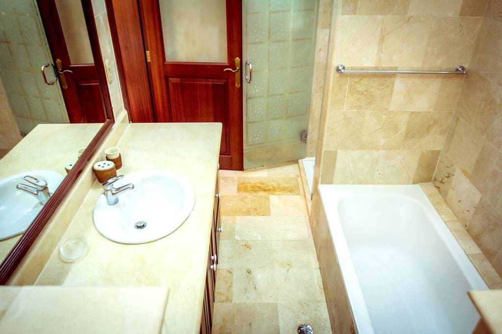 We pay much attention to cleanliness, you don't have to worry about it.