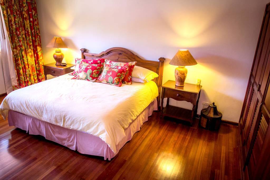 It is an ideal place for those who are looking for comfort and privacy. Your comfort is our priority.