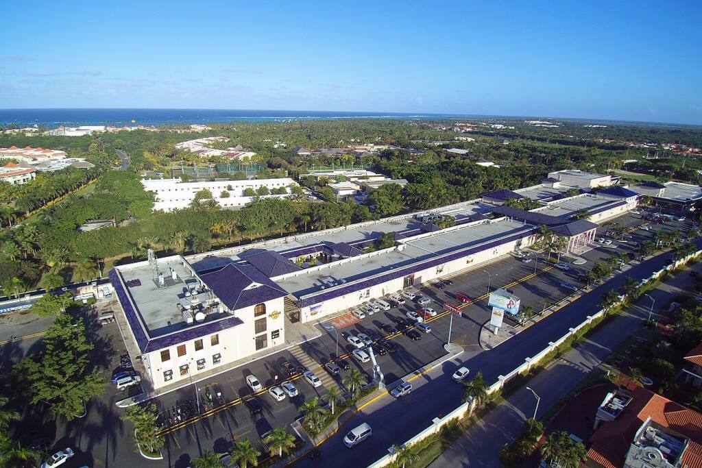 You can quickly get to Palma Real Shopping Mall. It is the most exclusive shopping mall and entertainment center in the Dominican Republic with high-end stores and restaurants.