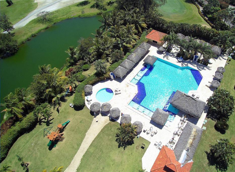 You can sunbathe by the huge club pool, sip a drink or take a nap under the parasols.