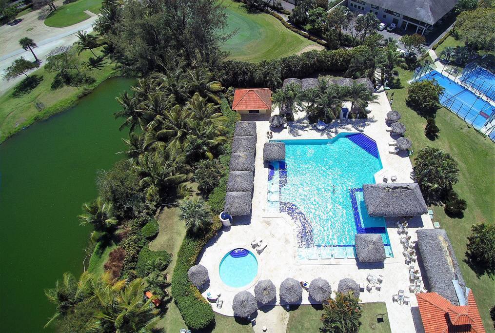 You can sunbathe by the huge club pool, sip a drink or take a nap under the parasols.