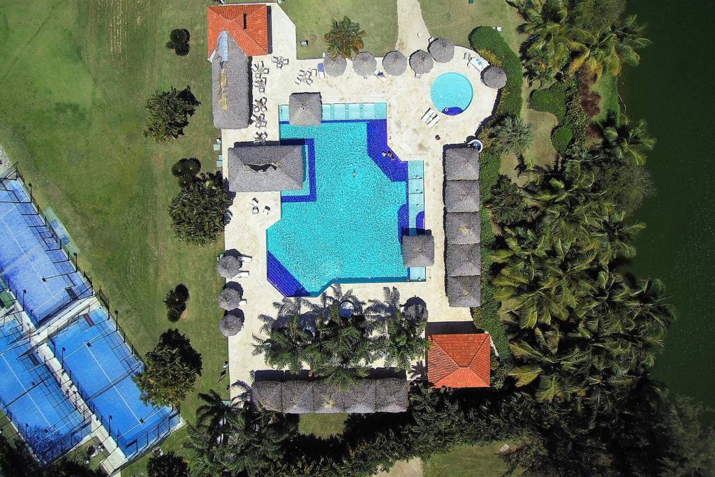 It is a completely safe residence with 24/7 security. Don't worry, this is one of the most prestigious areas of Punta Cana.