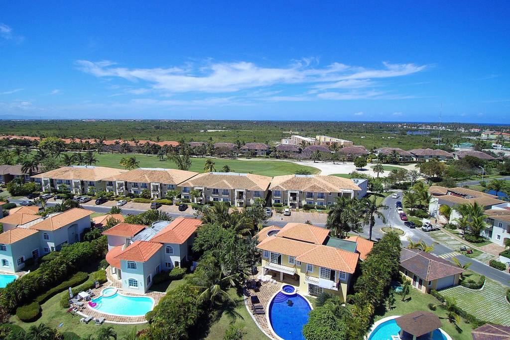 Book your vacation at this brilliant Punta Cana villa, located right at Cocotal Golf Club. It is a very safe and well-secured place.