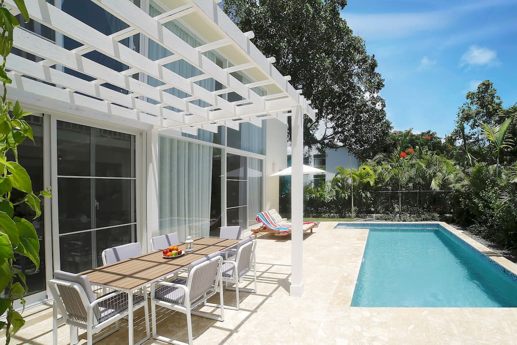 Here you can spend a lot of time outdoors sunbathing, swimming and breathing fresh air.