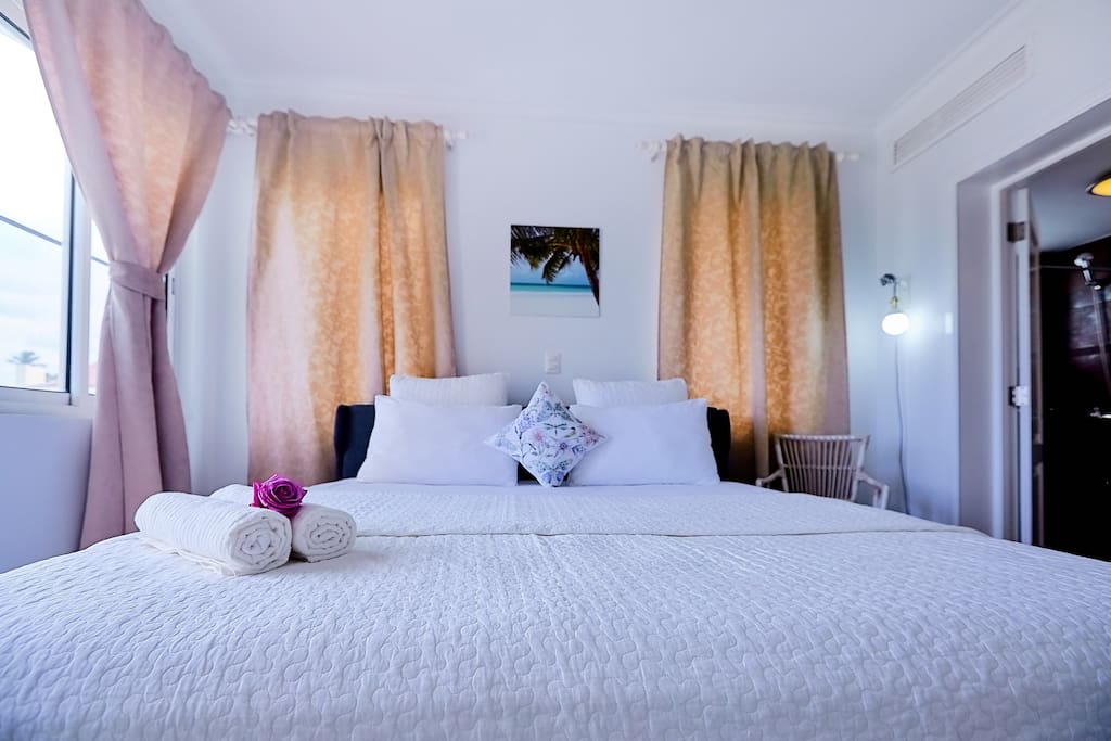 This perfect combination of textiles and room design will give you a sense of peace and tranquility