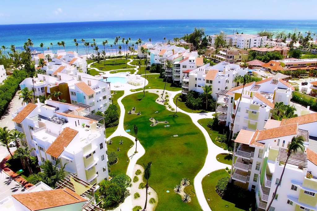 Get tanned on the terrace of your penthouse enjoying an absolute privacy