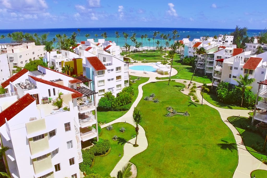 Amazing location in a private gated community near the beach! Book it now!