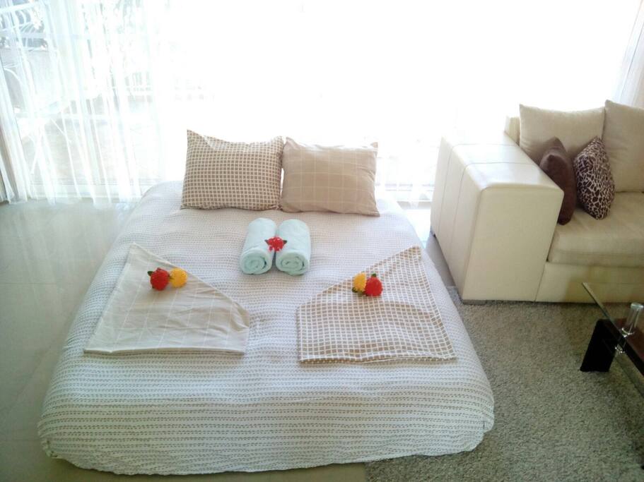 The inflatable queen size mattress in case you need it