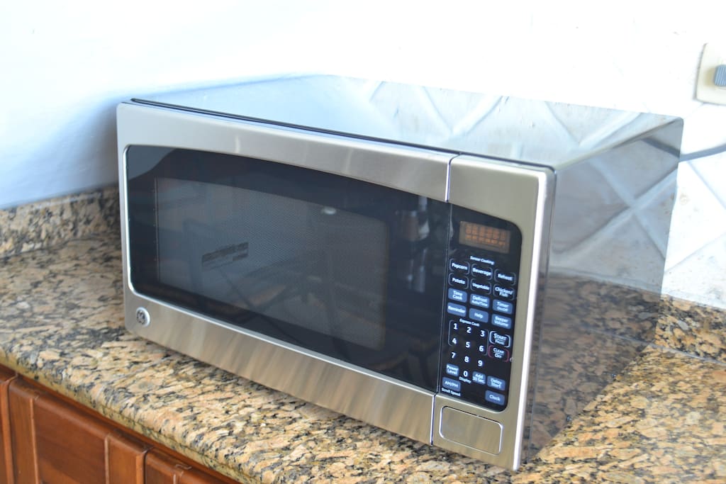 Use this HUGE microwave for a quick bite to eat when enjoying your luxury style vacation. You can put there a Pizza almost of any size!