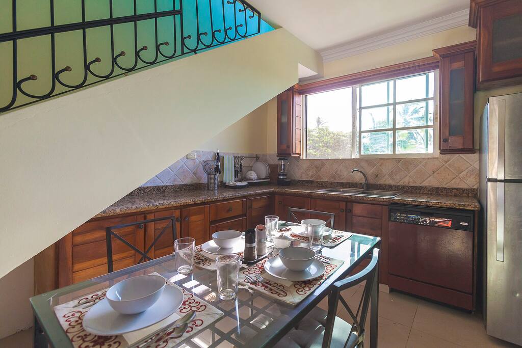 The lovely kitchen with all amenities:
+ Water cooler
+ Kitchen stove
+ Big Fridge
+ Microwave
+ Toaster
+ Blender
It will make your stay unbelivable!