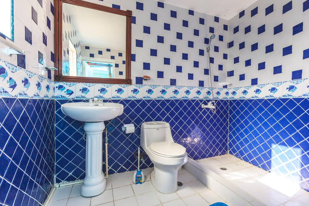 A full, standalone bathroom. You can use it while you are on the deck! Wash your veggies for BBQ or take a shower. Additional comfort for you, your family and friends.