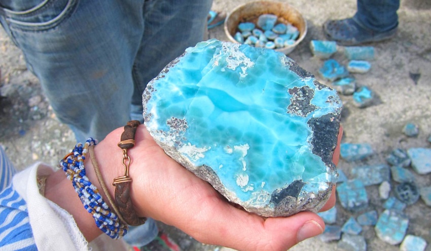 Larimar from the Dominican Republic